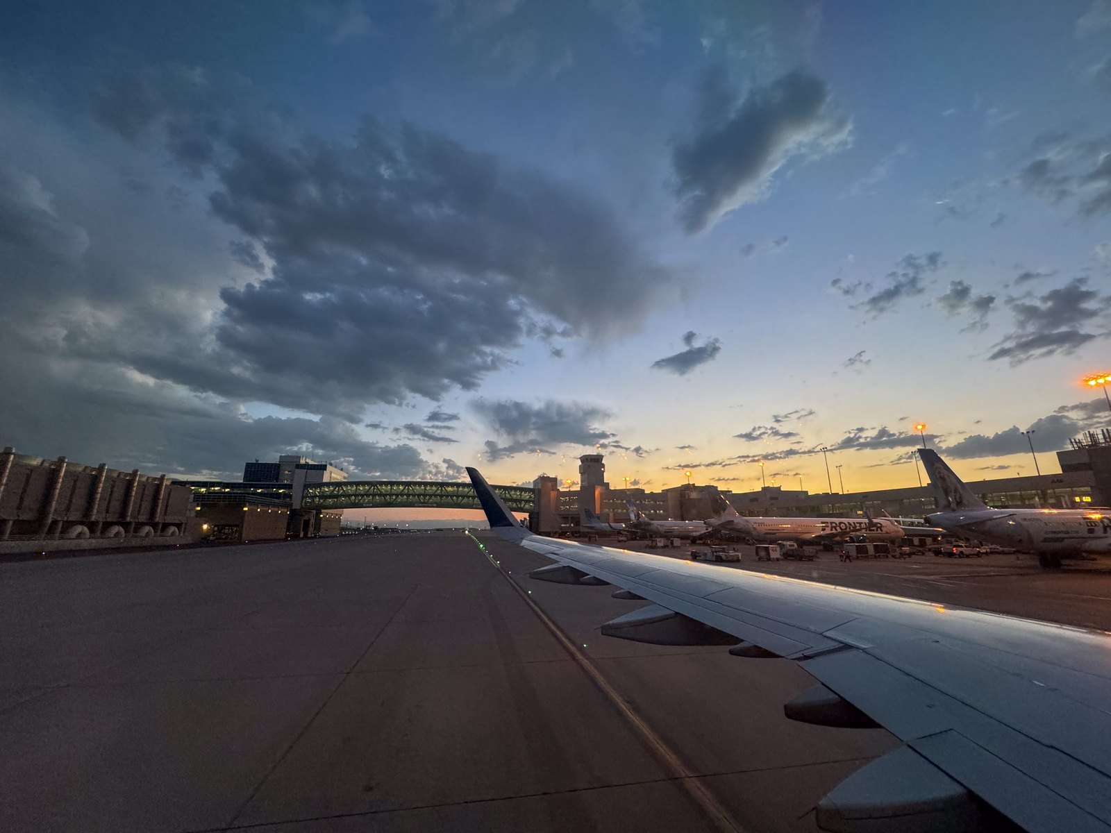 Denver airport arrival for long-distance transportation to Crested Butte