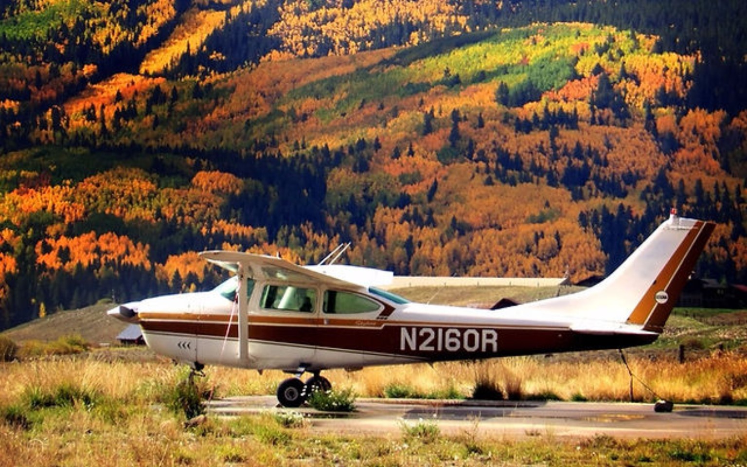 Gunnison Airport shared shuttle option to Crested Butte